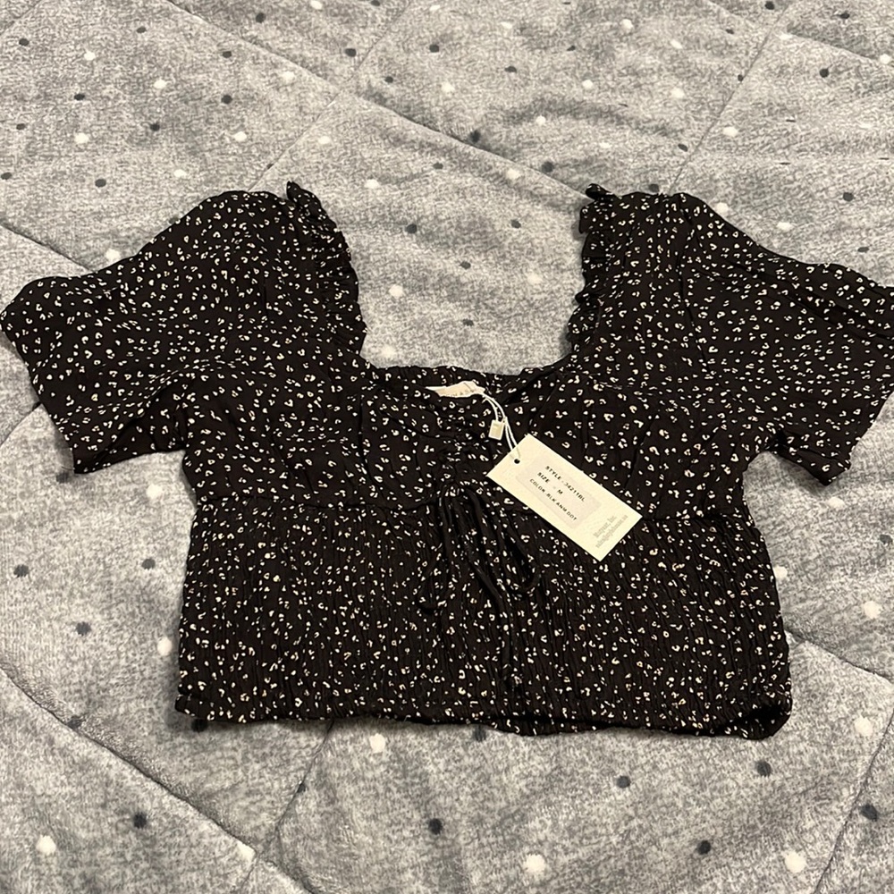 Sim & Sam Square Neckline Top
